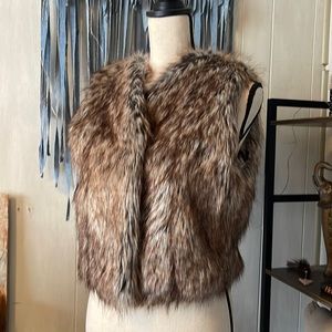 JET John Eahaya faux fur vest Sz Small silk lining